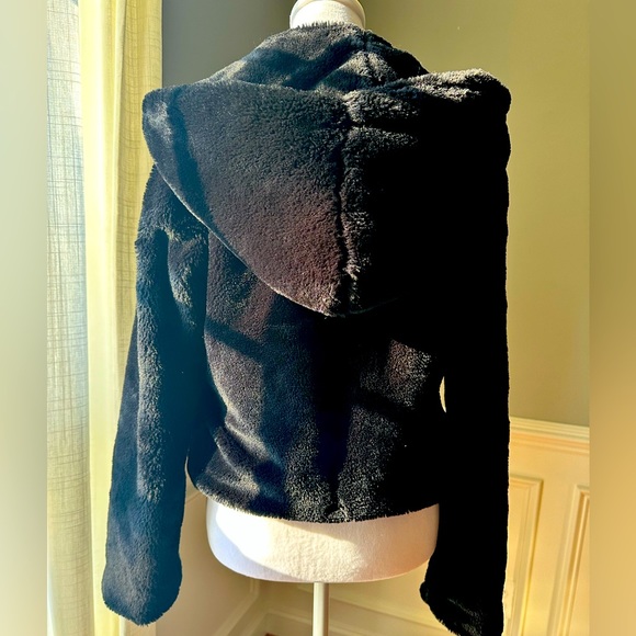 Aeropostale cropped faux fur jacket - Picture 4 of 6